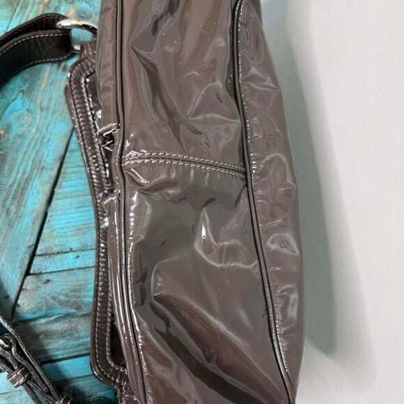 Marc Jacobs Khaki Patent Leather Purse Hobo Bag - Picture 4 of 16